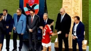 هشام نصر يكشف عن سلوك زيزو غير المنضبط في حفل تتويج كأس السوبر المصري 10/11/2025 وأهمية التحقيق الآن